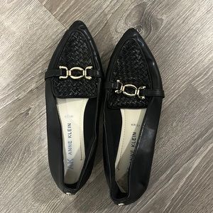 Anne Klein iFlex Black Flat, gold buckle, size 10‎ women’s.